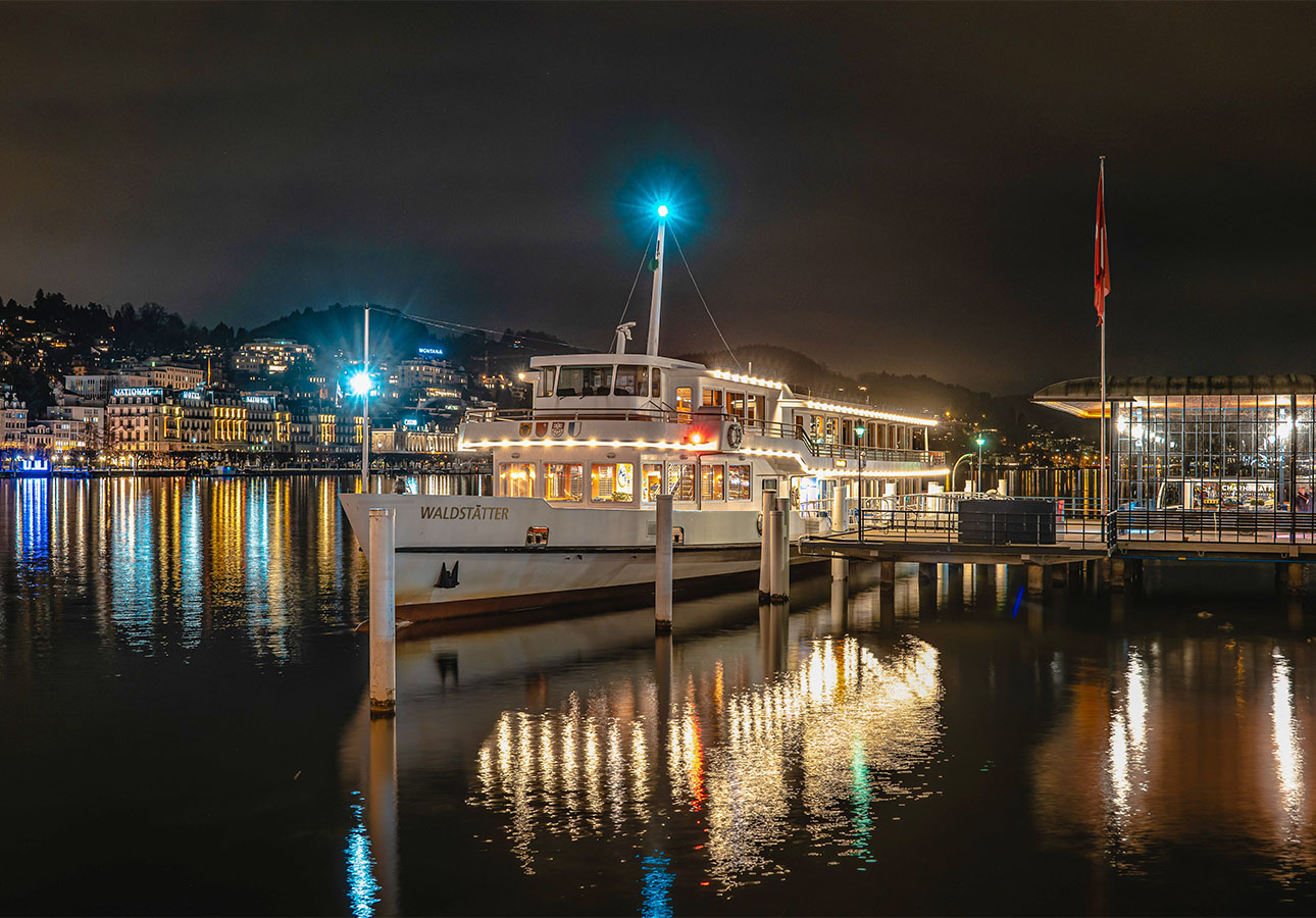 Lichterfest Belle Epoque Fondueplausch IGE Murten Kandersteg Luzern - IGE Erlebnisreisen | (c) Murten, IGE, Nicolas Seiler, Luzern, Schiff