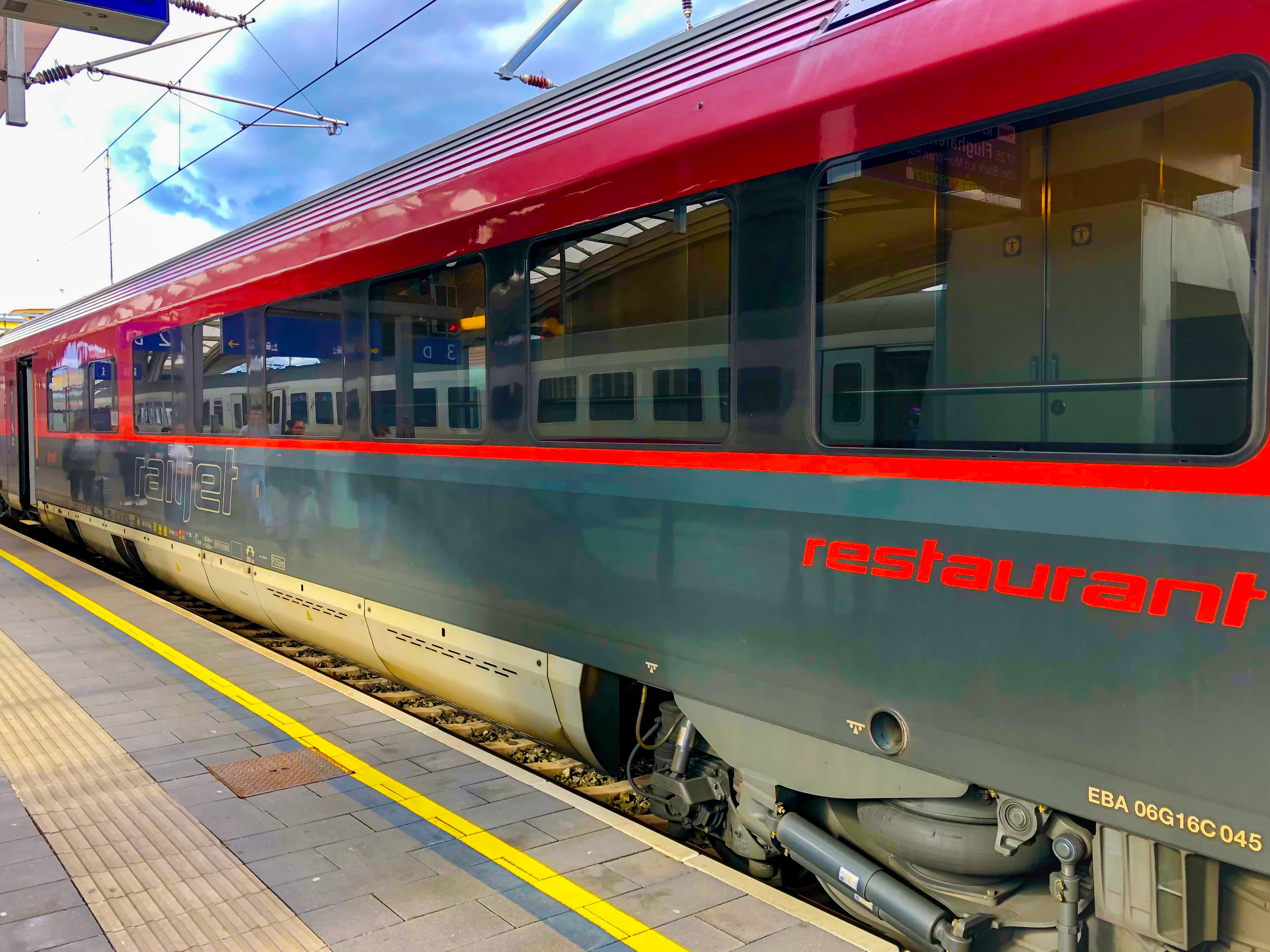 Speisen Reisen Speisewagen Sternekoch Rooftop Men Alpen IGE - IGE Erlebnisreisen