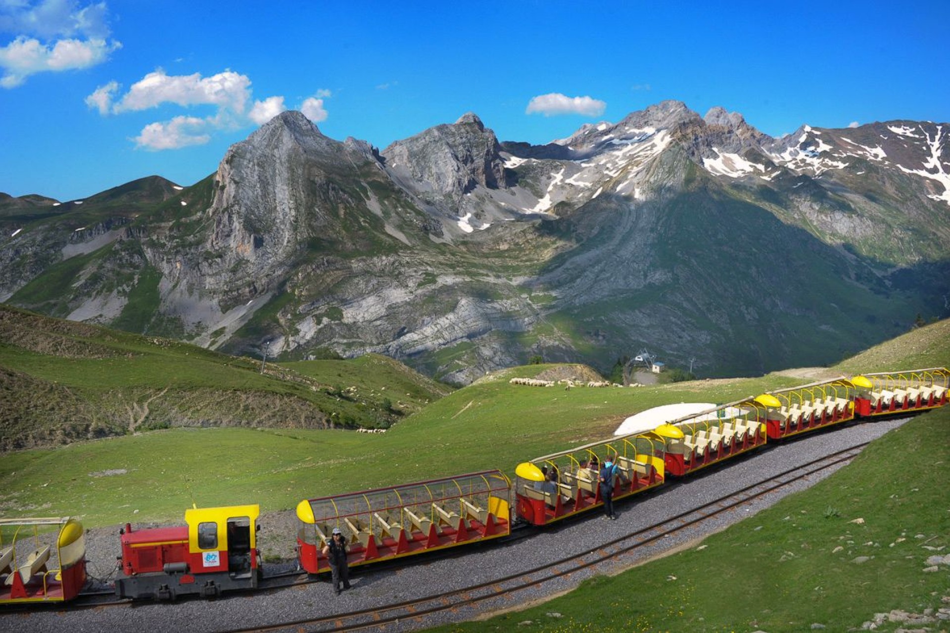 Gebirgsbahnen Europas: Durch Die Wildromantischen Pyrenäen - IGE ...